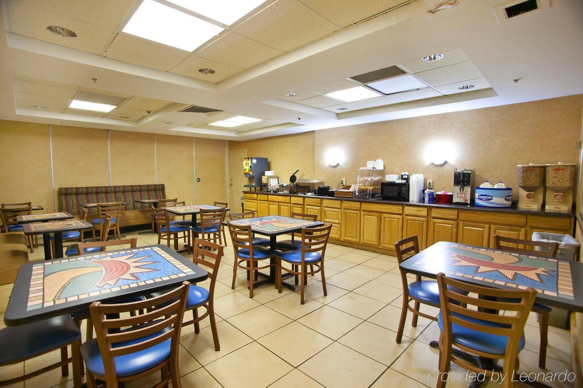 Red Roof Inn Knoxville Central - Papermill Road Extérieur photo
