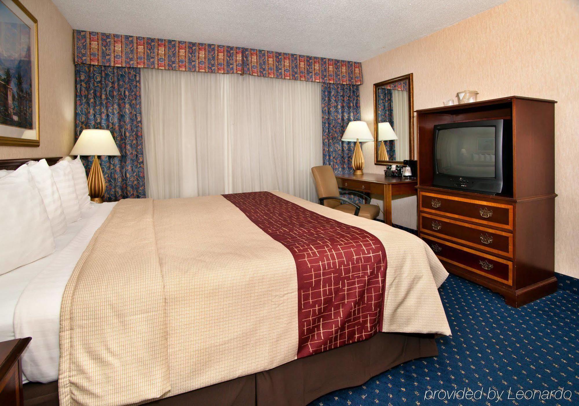 Red Roof Inn Knoxville Central - Papermill Road Extérieur photo