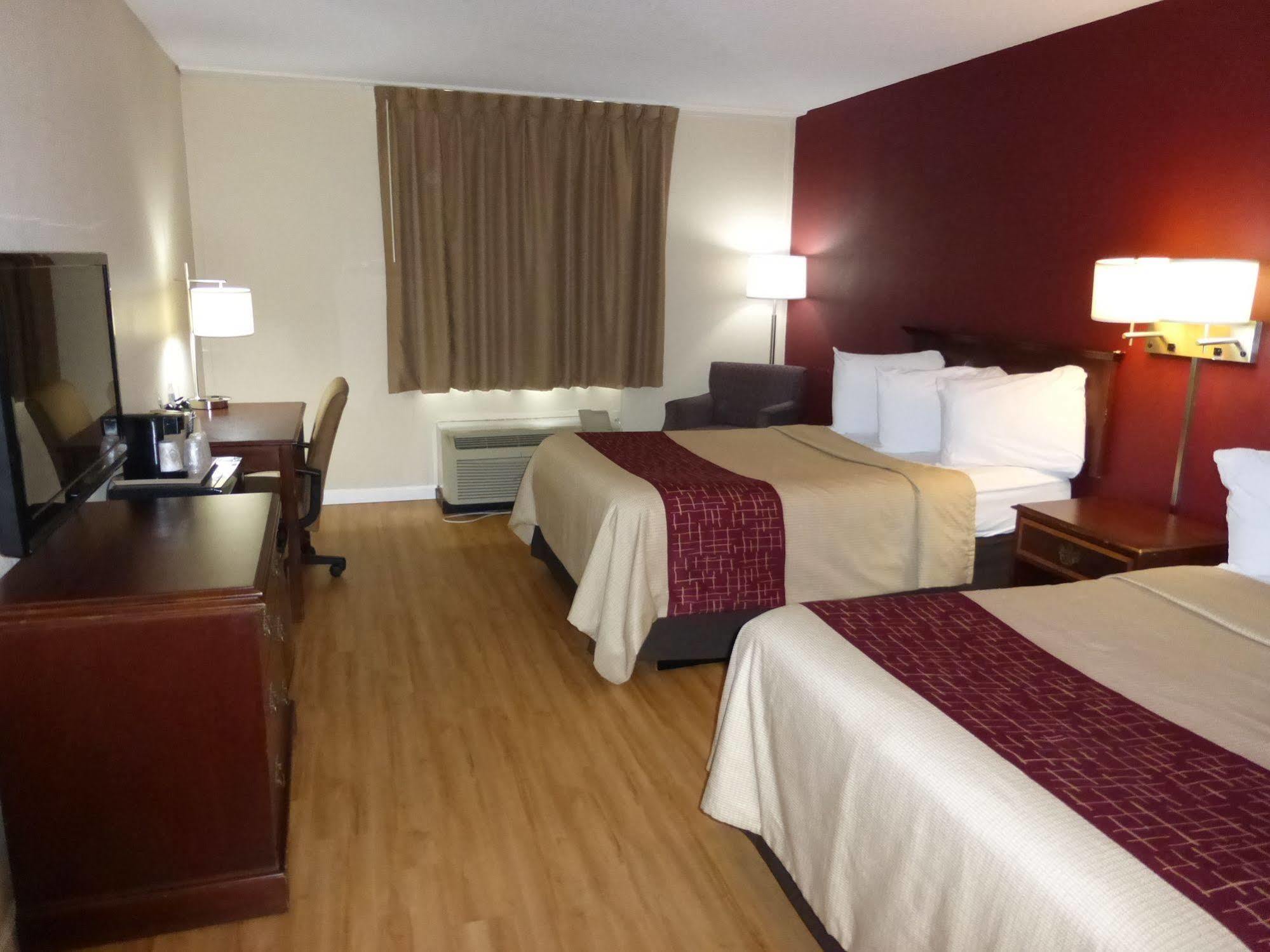 Red Roof Inn Knoxville Central - Papermill Road Extérieur photo