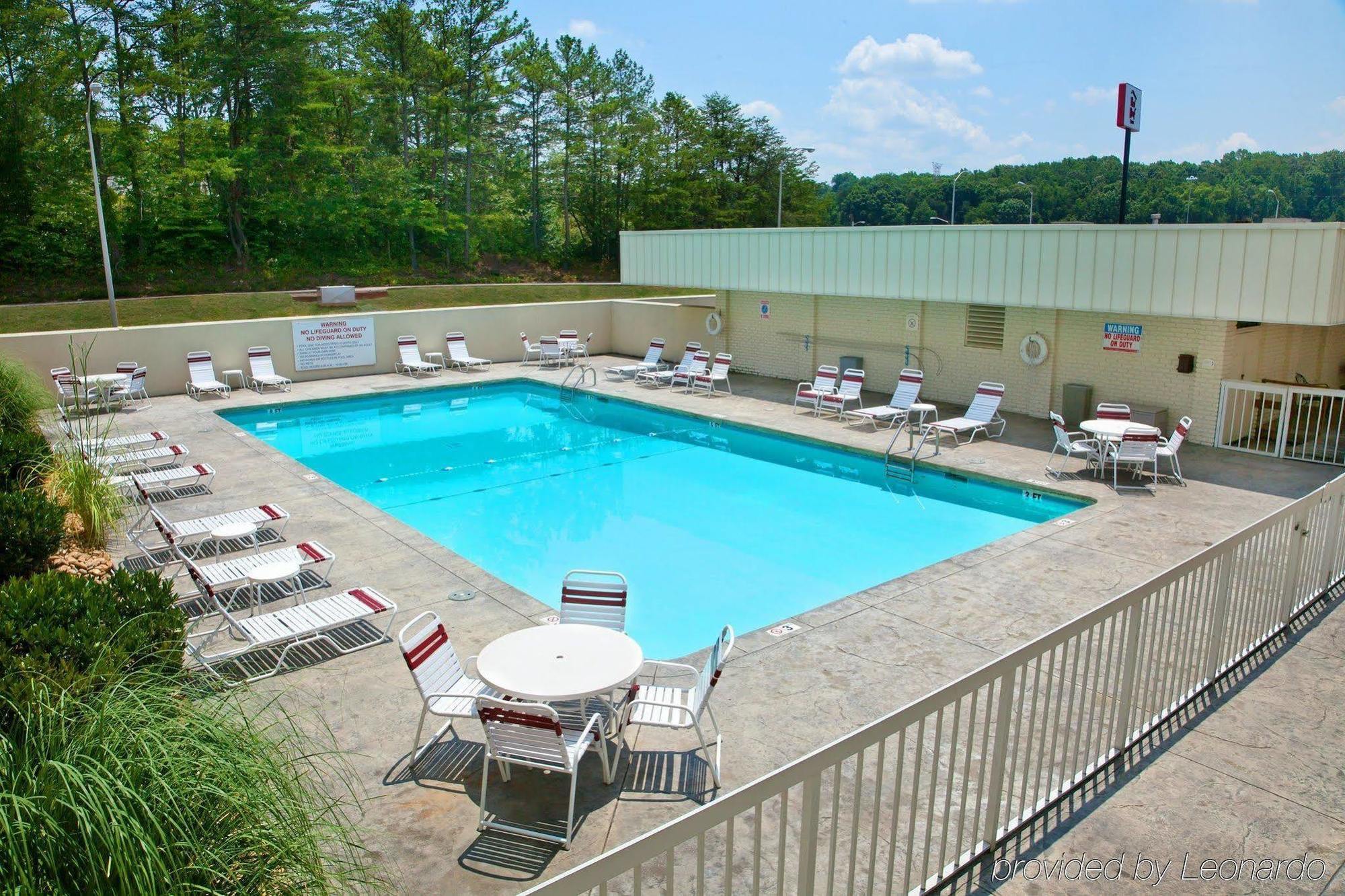 Red Roof Inn Knoxville Central - Papermill Road Extérieur photo